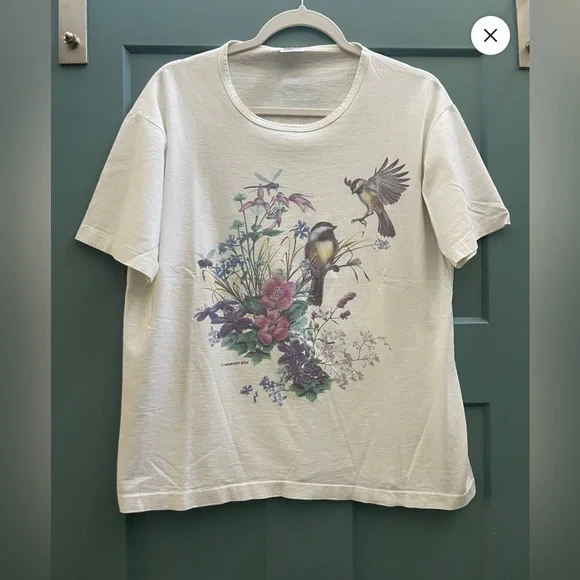 M044 - 1990s Single Stitch Vintage Chickadees t-shirt // 23” ptp - Picture 1 of 3